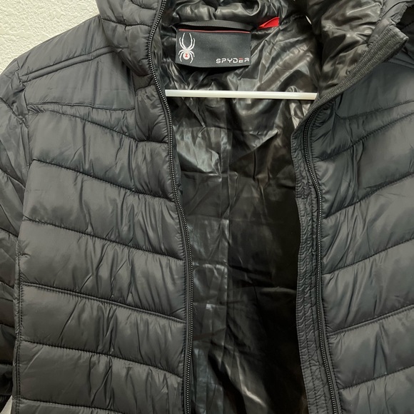 Spyder black puffer jacket. Like new condition. - Picture 3 of 5